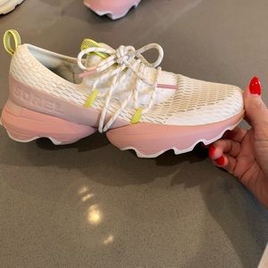 Sorel women’s tennis shoes, size 7.5